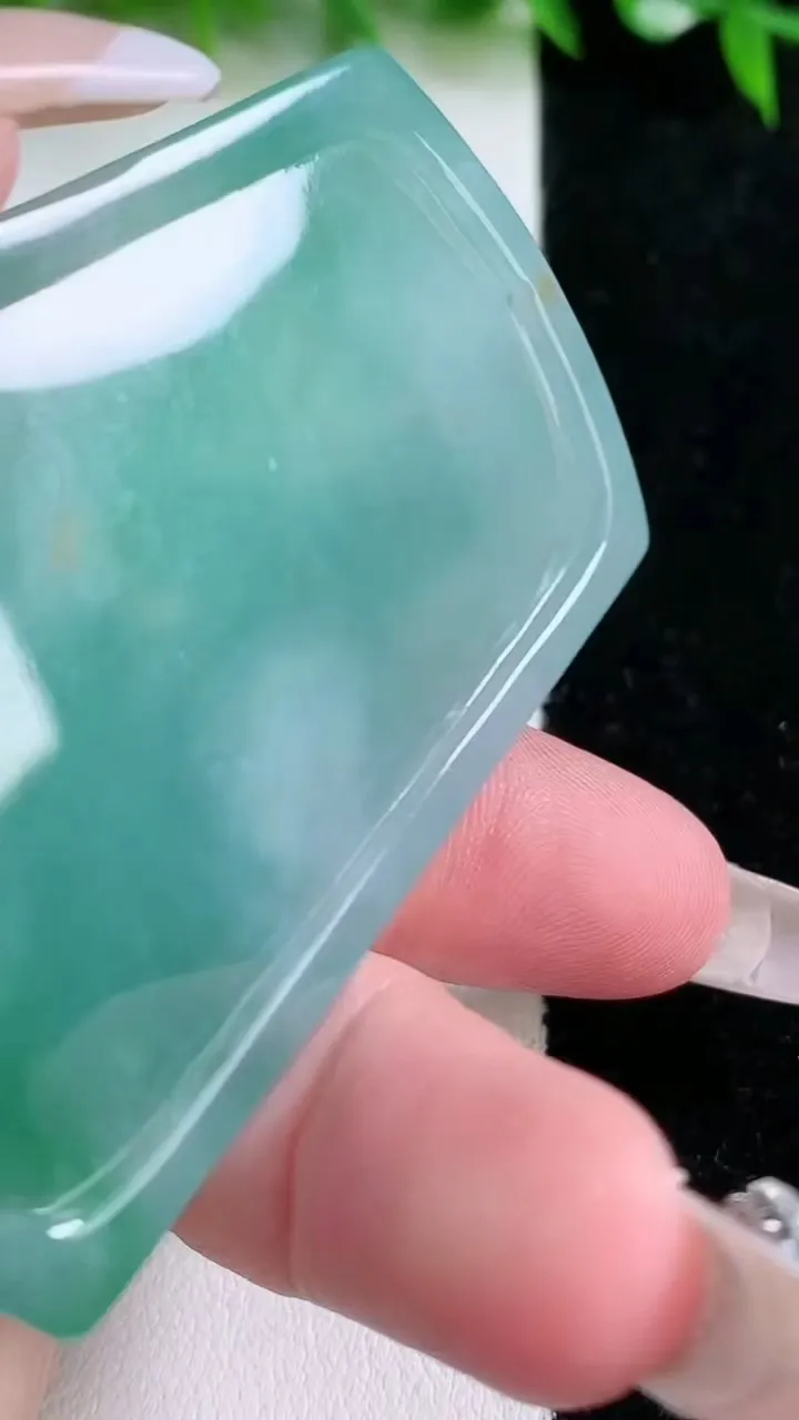 天然A货翡翠文殊菩萨吊坠，尺寸64.3-44.6-8，重量:49.21g
1月24日