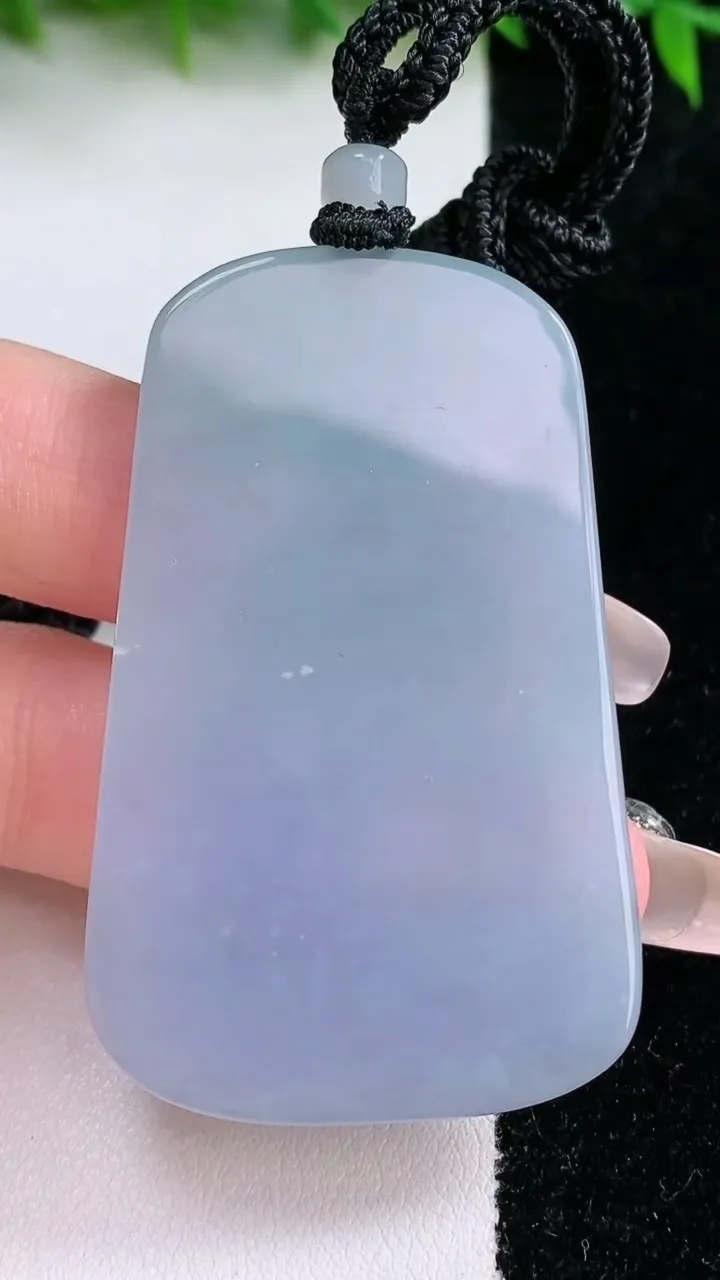 天然A货翡翠紫罗兰观音菩萨吊坠，尺寸55.8-34.3-5.3，重量:28.19g
1月24日