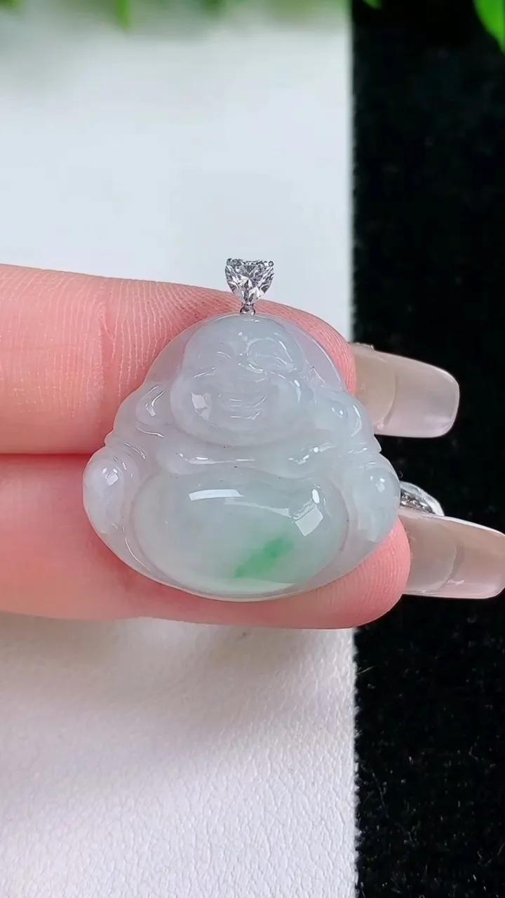 天然A货翡翠佛公吊坠，尺寸24-26.5-5.8，重量:5.91g
1月24日