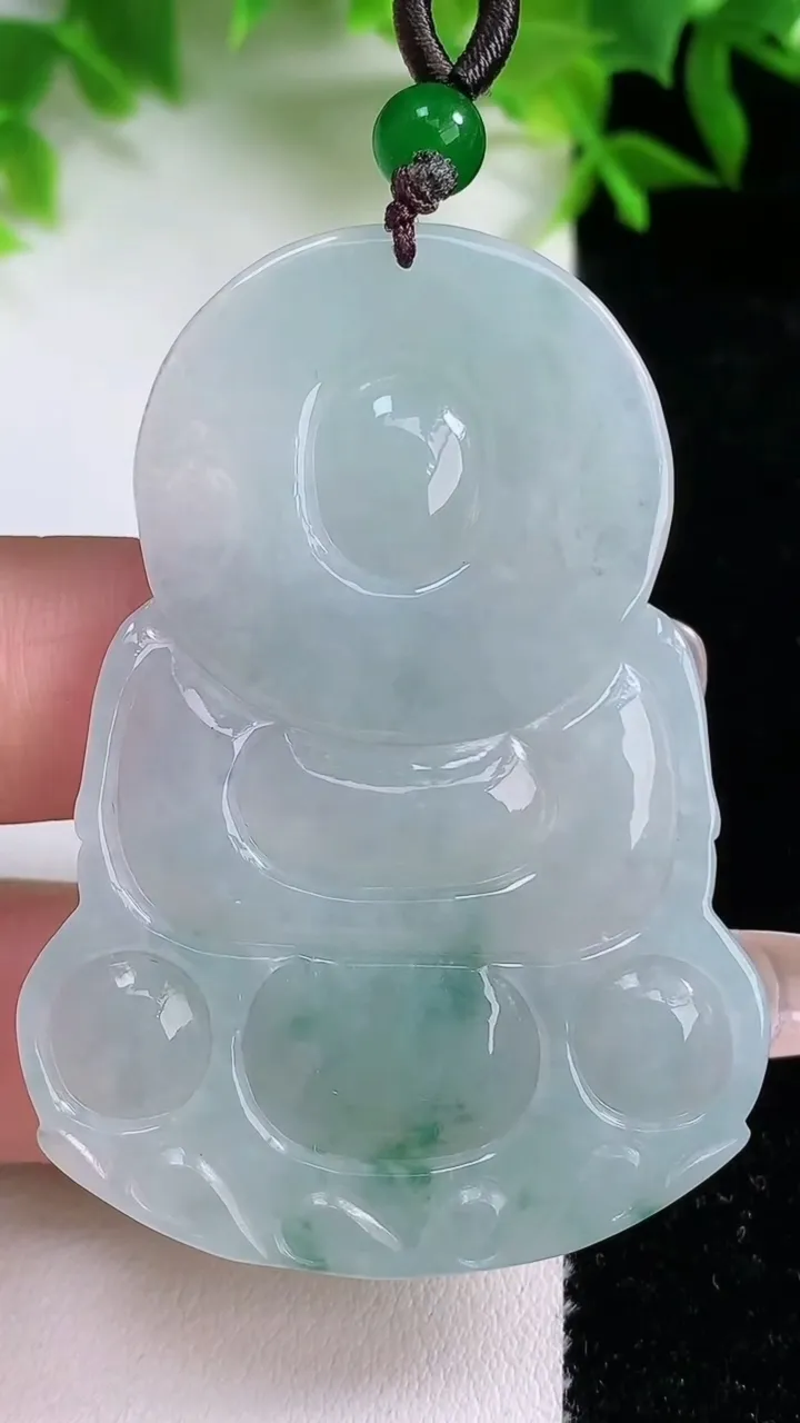 天然A货翡翠飘花观音菩萨吊坠，尺寸55-39.5-5，重量:20.44g
1月24日