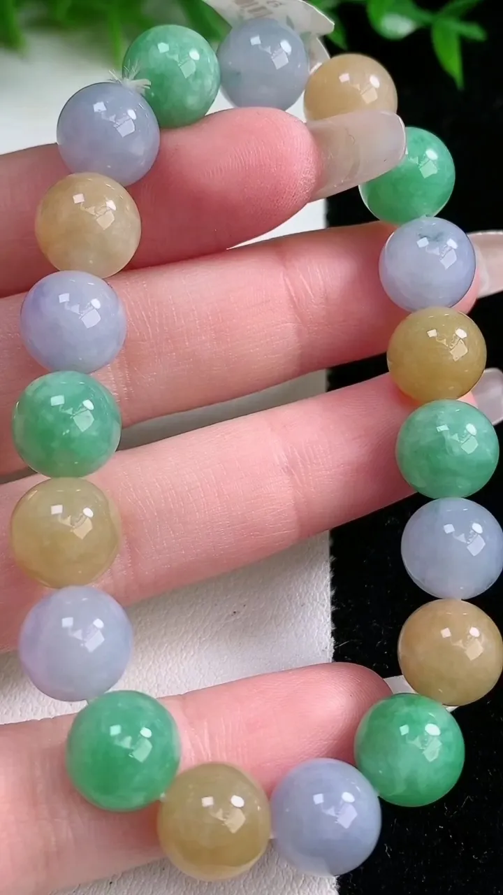 天然A货翡翠三彩圆珠手串，尺寸10-19颗，重量:33.05g1月24日
工厂直销收藏佳品,种好水足