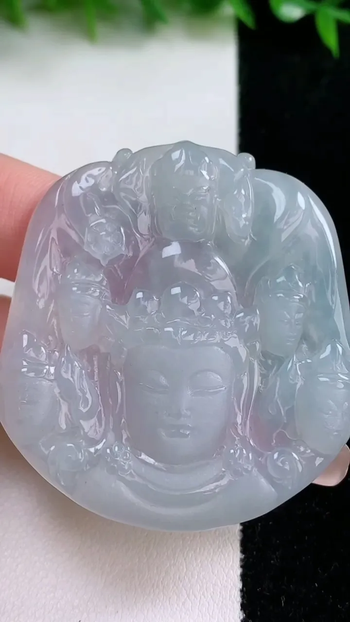 天然A货翡翠观音头吊坠，尺寸51-47-4.3，重量:20.78g
1月24日