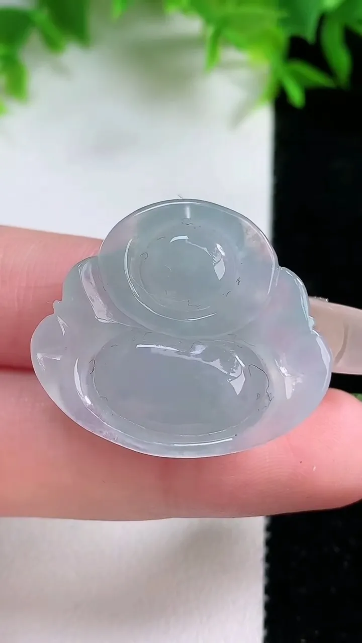 天然A货翡翠佛公吊坠，尺寸25.4-29.5-7.4，重量:8.23g
1月24日