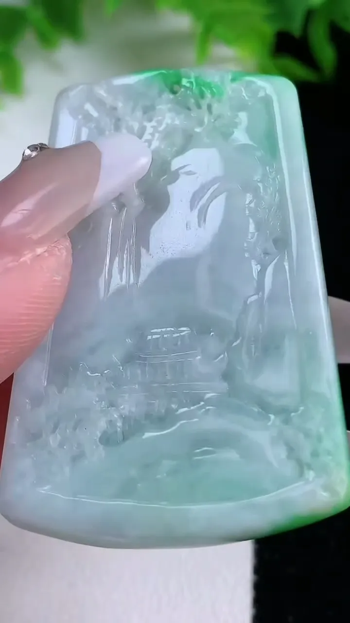 天然A货翡翠山水牌吊坠，尺寸48.2-31.3-7.2，重量:24.58g
1月24日