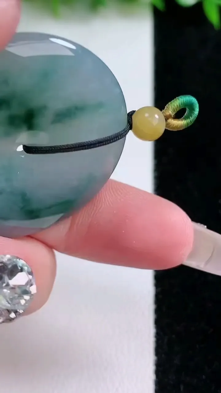 天然A货翡翠飘花平安扣吊坠，尺寸36.2-6.2，重量:16.76g
1月24日