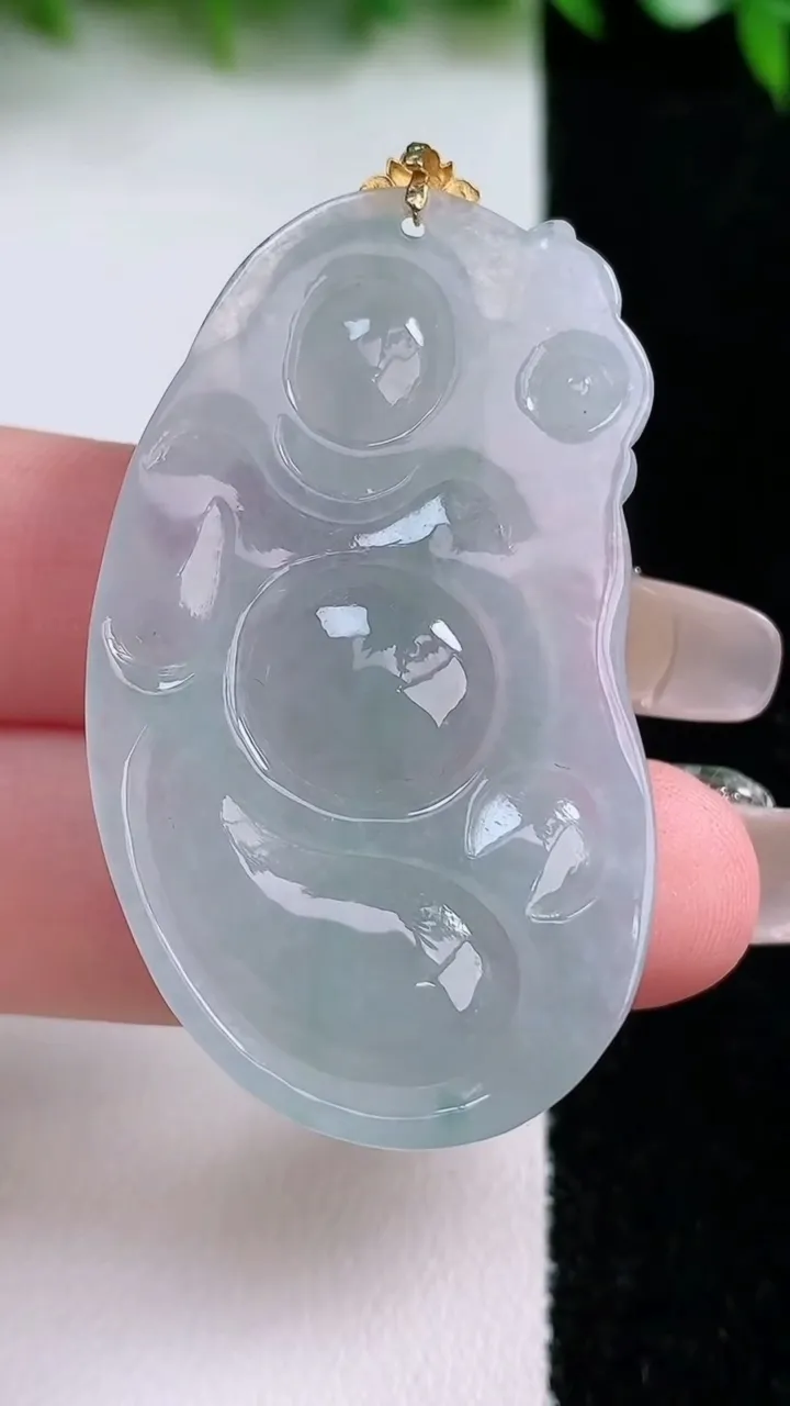 天然A货翡翠布袋佛吊坠，尺寸45-26.6-7，重量:16.06g
1月24日