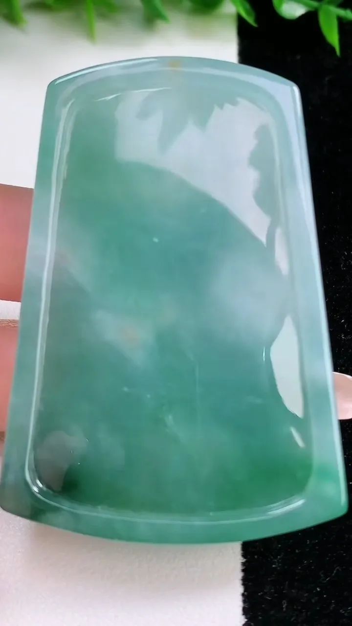 天然A货翡翠文殊菩萨吊坠，尺寸64.3-44.6-8，重量:49.21g
1月24日