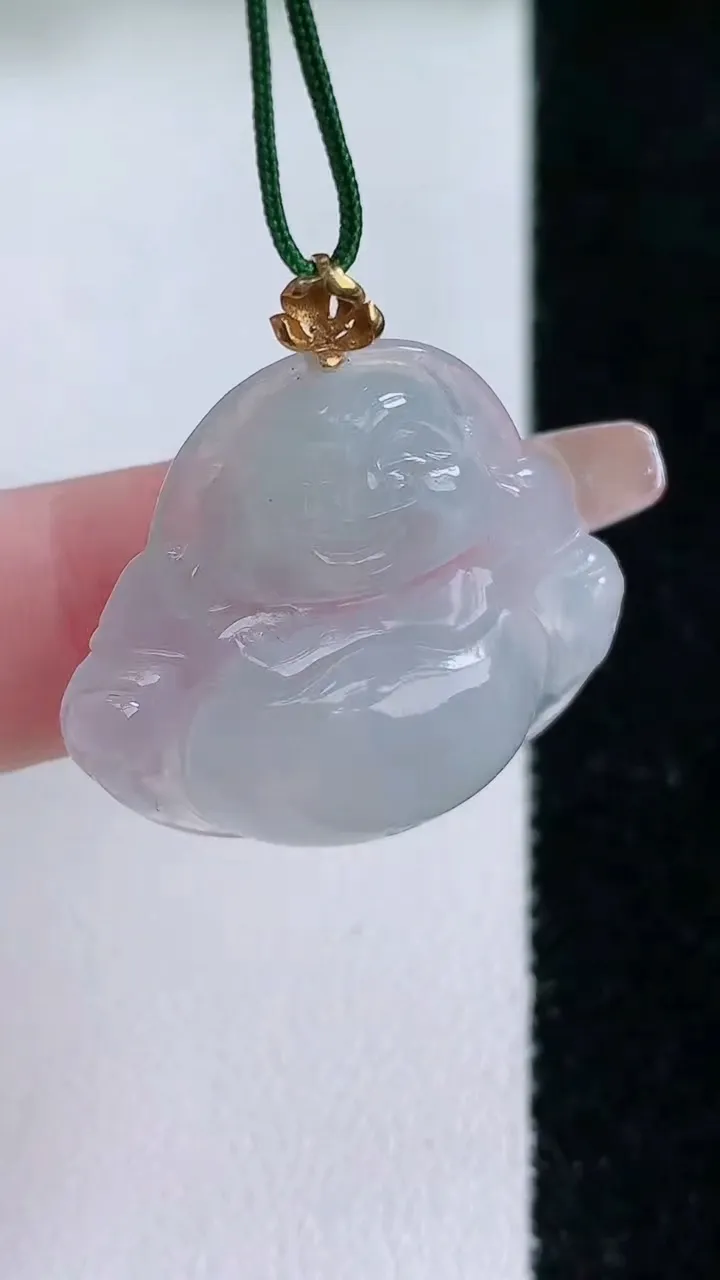 天然A货翡翠佛公吊坠，尺寸26.4-28.3-5.9，重量:5.41g
1月24日