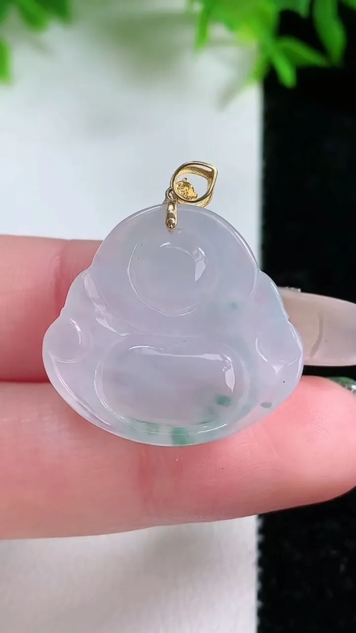 天然A货翡翠种飘花佛公吊坠，尺寸22.4-24.5-6.3，重量:5.70g
1月24日