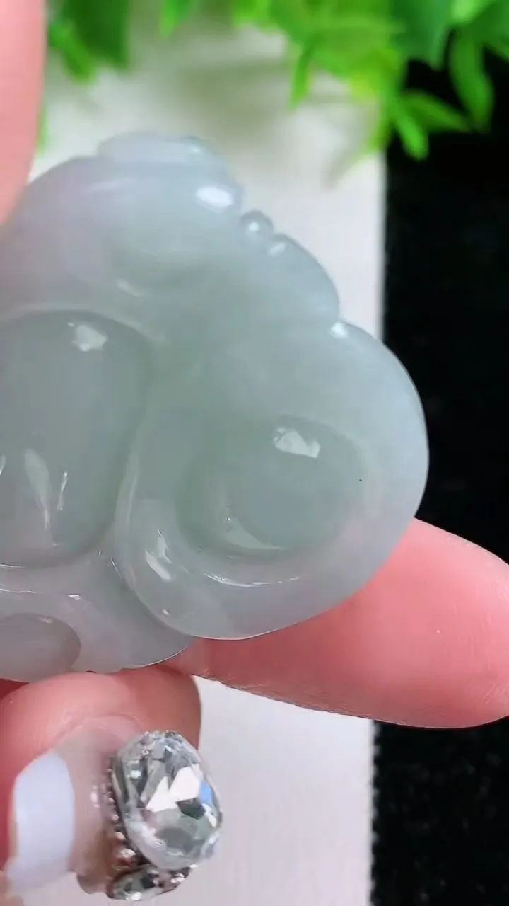 天然A货翡翠佛公吊坠，尺寸34-38.3-12.7，重量:26.30g
1月24日