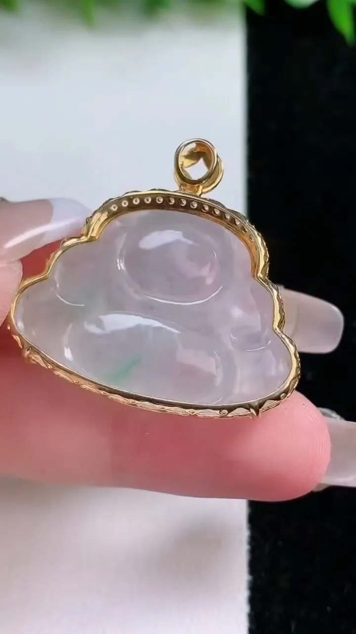 天然A货翡翠佛公吊坠，尺寸31.3-23.6-33.5-7.5，重量:8.29g
1月24日