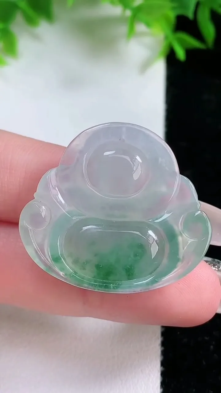 天然A货翡翠冰种飘花佛公吊坠，尺寸29-32.4-6，重量:8.38g
1月24日