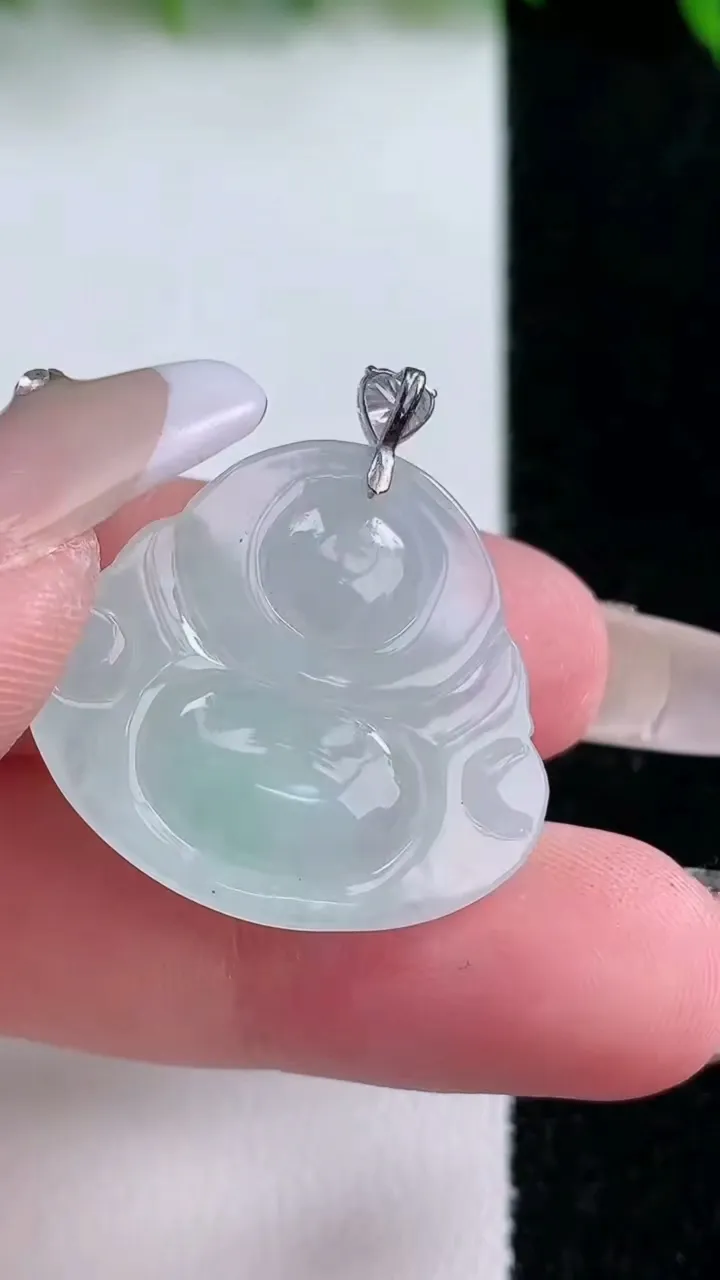 天然A货翡翠佛公吊坠，尺寸24-26.5-5.8，重量:5.91g
1月24日