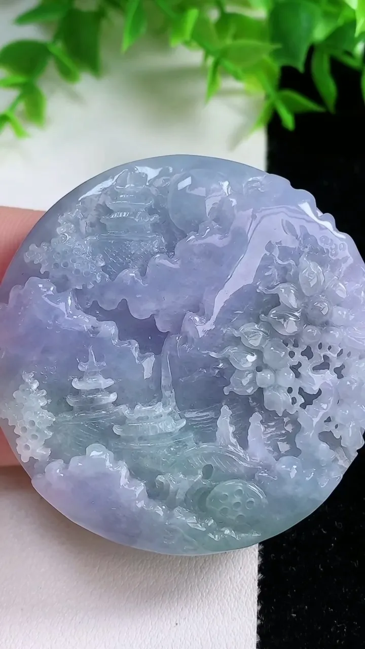 天然A货翡翠紫罗兰山水牌吊坠，尺寸53-11.4，重量:72.81g
1月24日