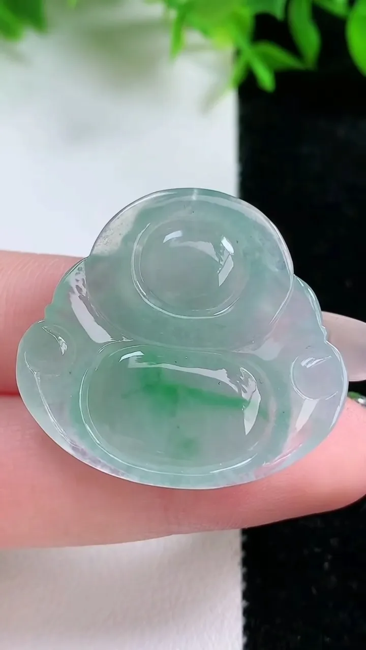 天然A货翡翠佛公吊坠，尺寸29.6-32.3-5.9，重量:9.03g
1月24日