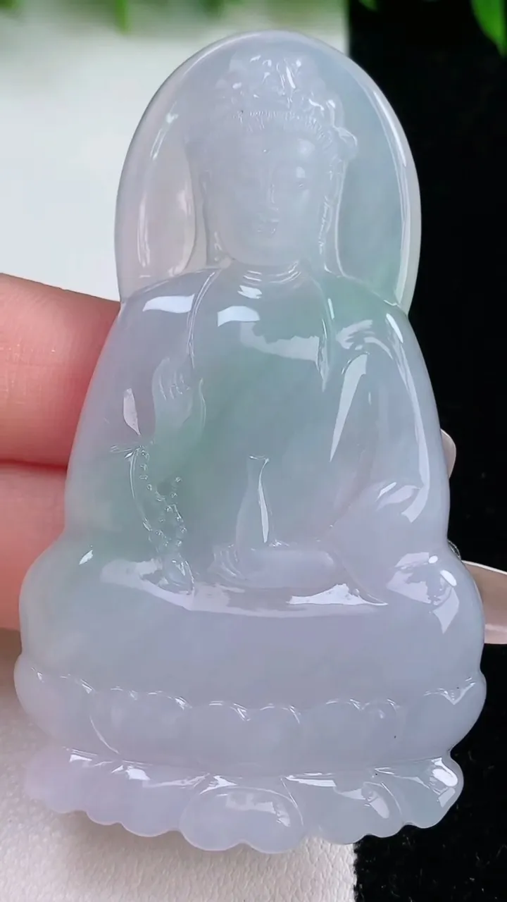 天然A货翡翠观音菩萨吊坠，尺寸69-39-5.8，重量:29.31g
1月24日