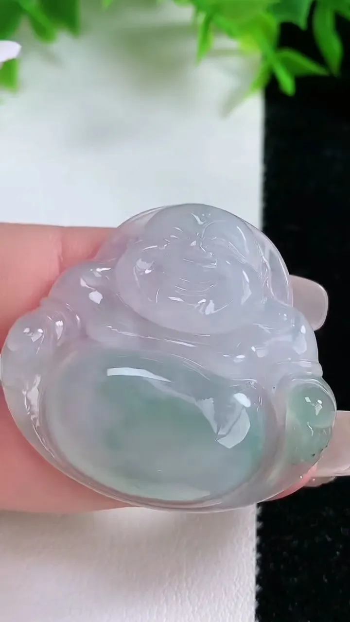 天然A货翡翠冰种飘花佛公吊坠，尺寸35-38.7-6，重量:12.64g
1月24日