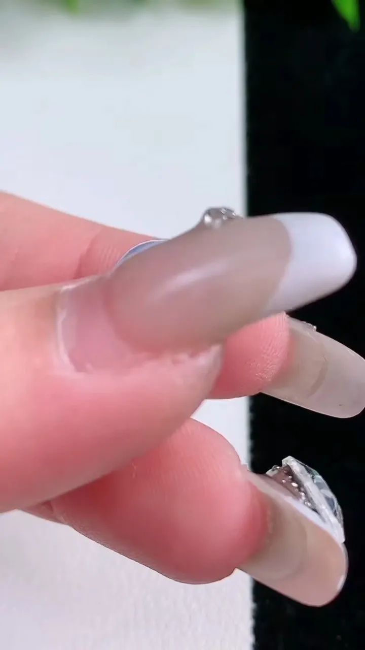 天然A货翡翠18K金紫罗兰貔貅吊坠，尺寸20.2-14.4-8.5，重量:4.72g
1月24日