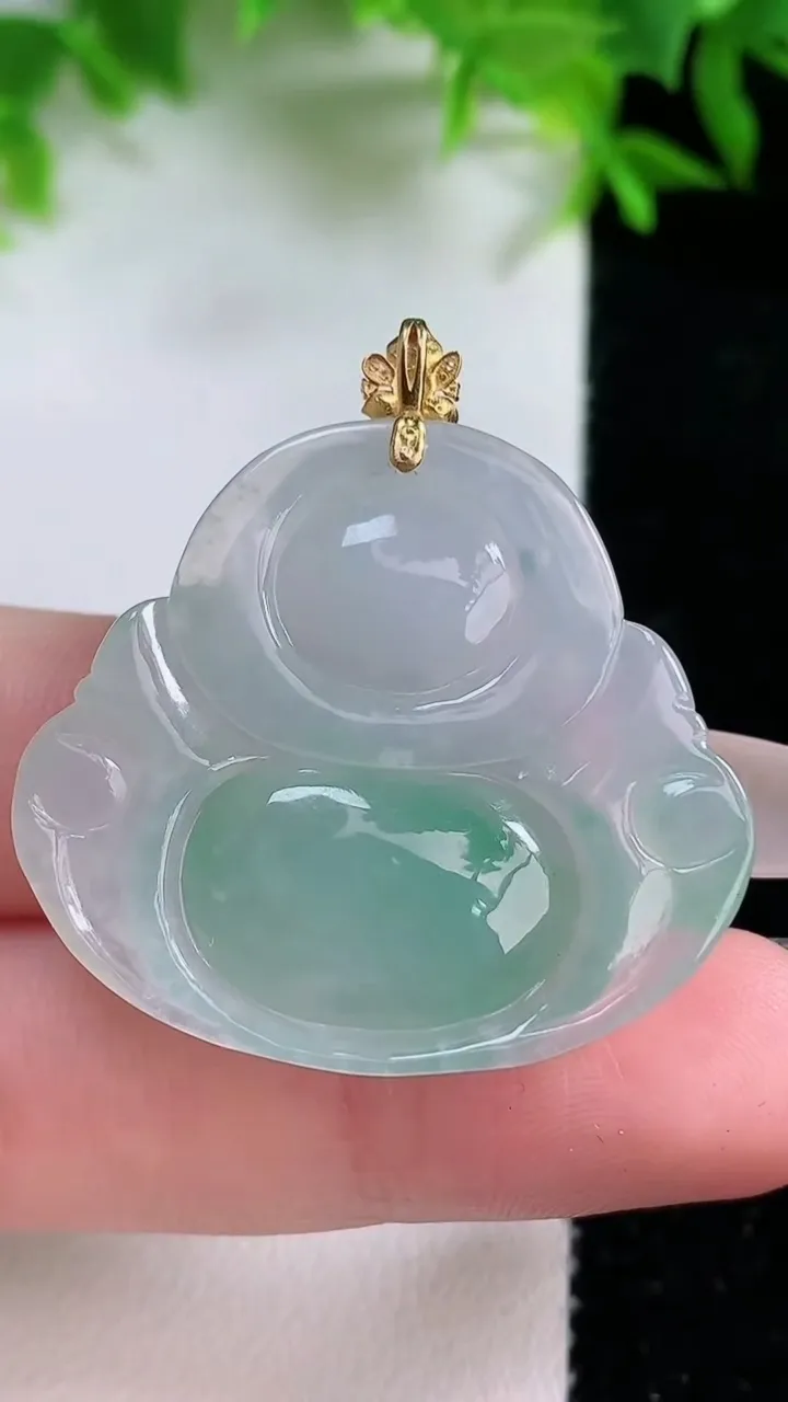 天然A货翡翠佛公吊坠，尺寸31.2-34.4-5.9，重量:9.02g
1月24日