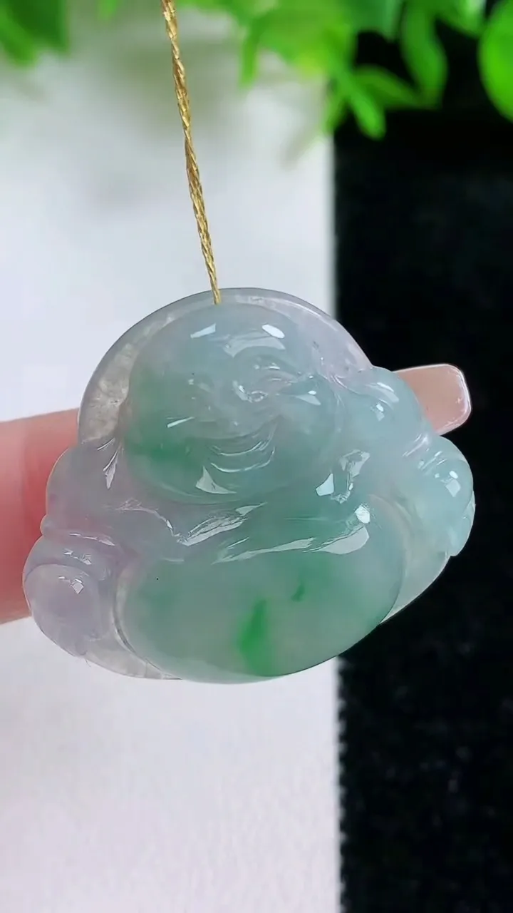 天然A货翡翠佛公吊坠，尺寸27.6-30.5-5.3，重量:7.16g
1月24日