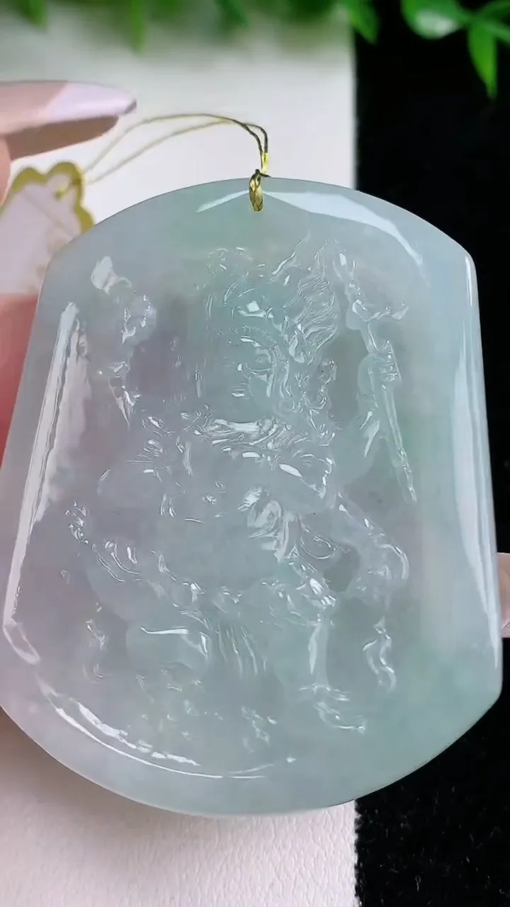 天然A货翡翠不动明王吊坠，尺寸55-44.6-5，重量:27.29g
1月24日