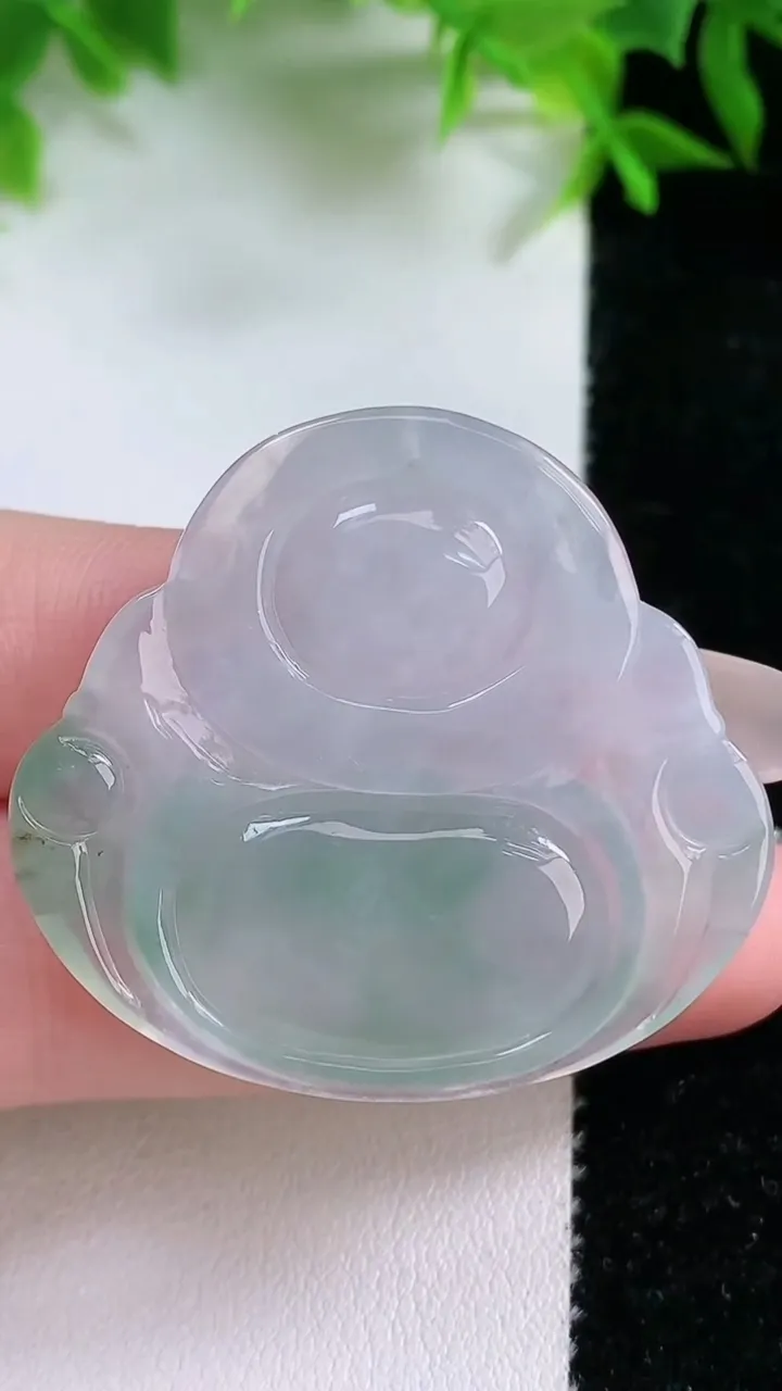 天然A货翡翠冰种飘花佛公吊坠，尺寸35-38.7-6，重量:12.64g
1月24日