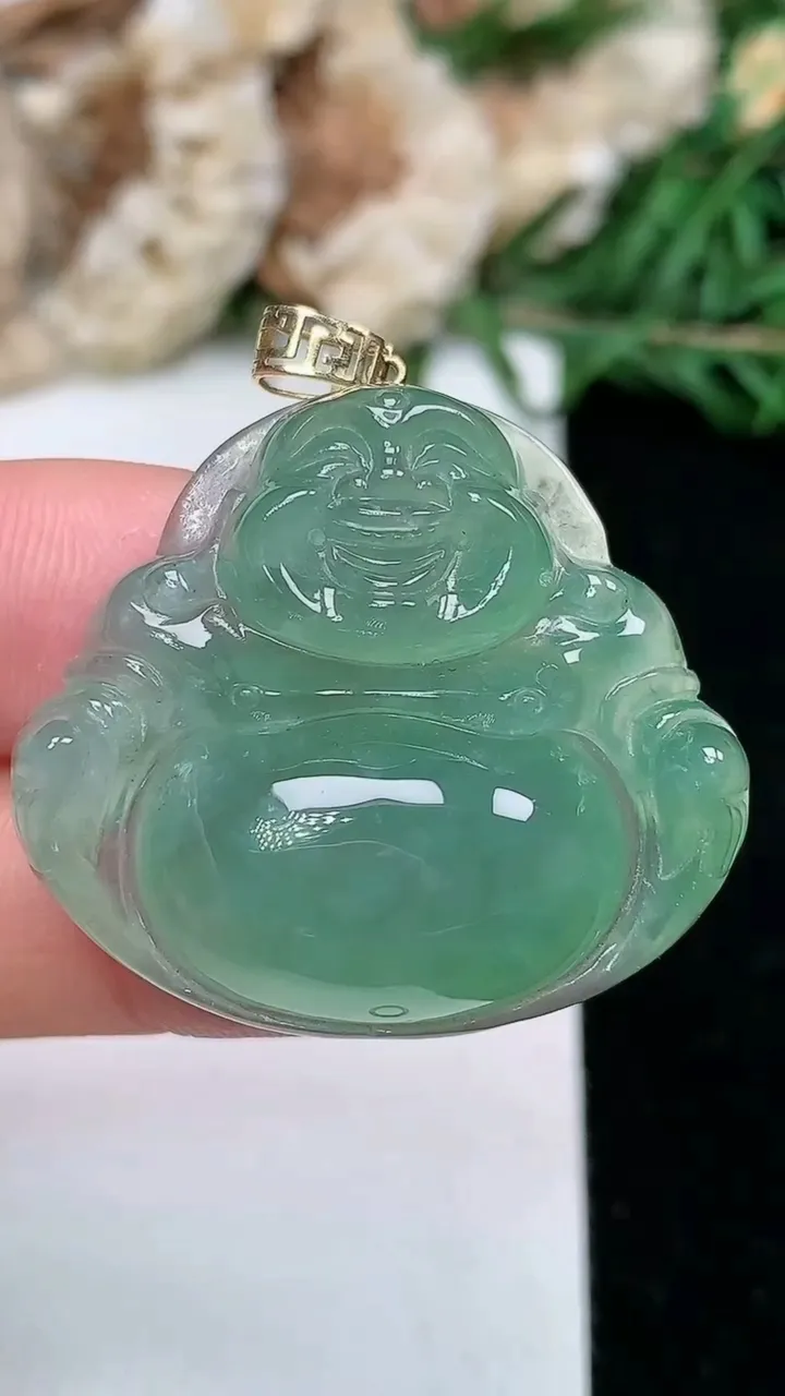 天然A货翡翠佛公吊坠，尺寸27.9-31.6-8.8，重量:11.10g
1月25日