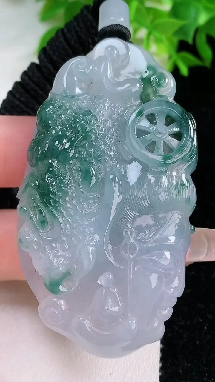 天然A货翡翠飘花一念之间吊坠，尺寸67-36.2-11.5，重量:52.16g
1月25日