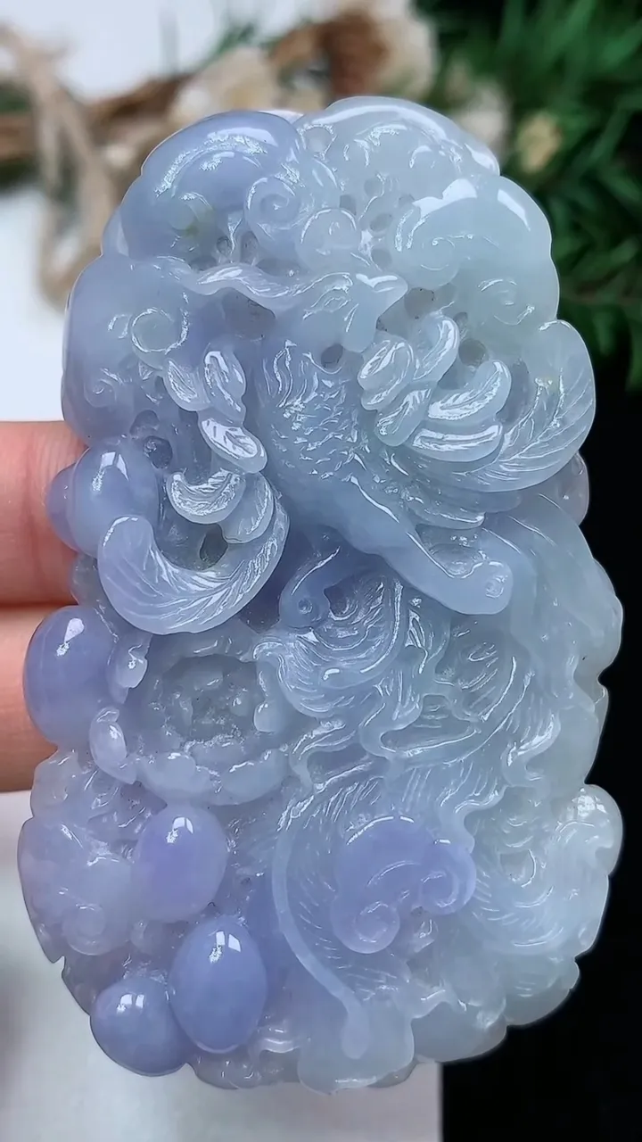 天然A货翡翠紫罗兰凤凰吊坠，尺寸66.3-39.7-9.5，重量:43.27g
1月25日