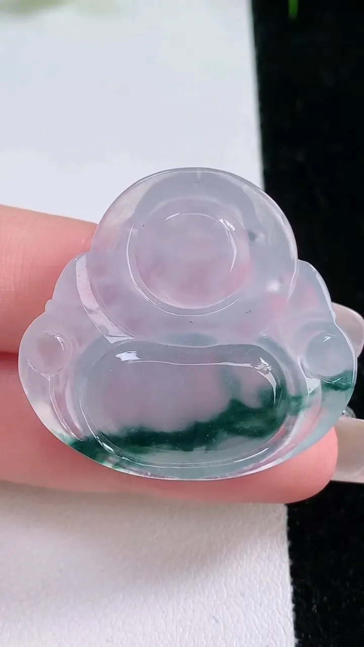 天然A货翡翠冰种飘花佛公吊坠，尺寸32.4-35-6.2，重量:10.82g
1月25日