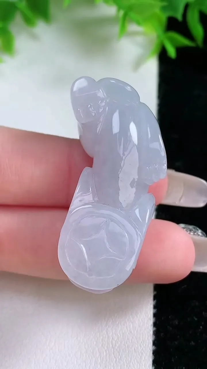 天然A货翡翠貔貅吊坠，尺寸42.3-17-14.9，重量:19.79g
1月25日