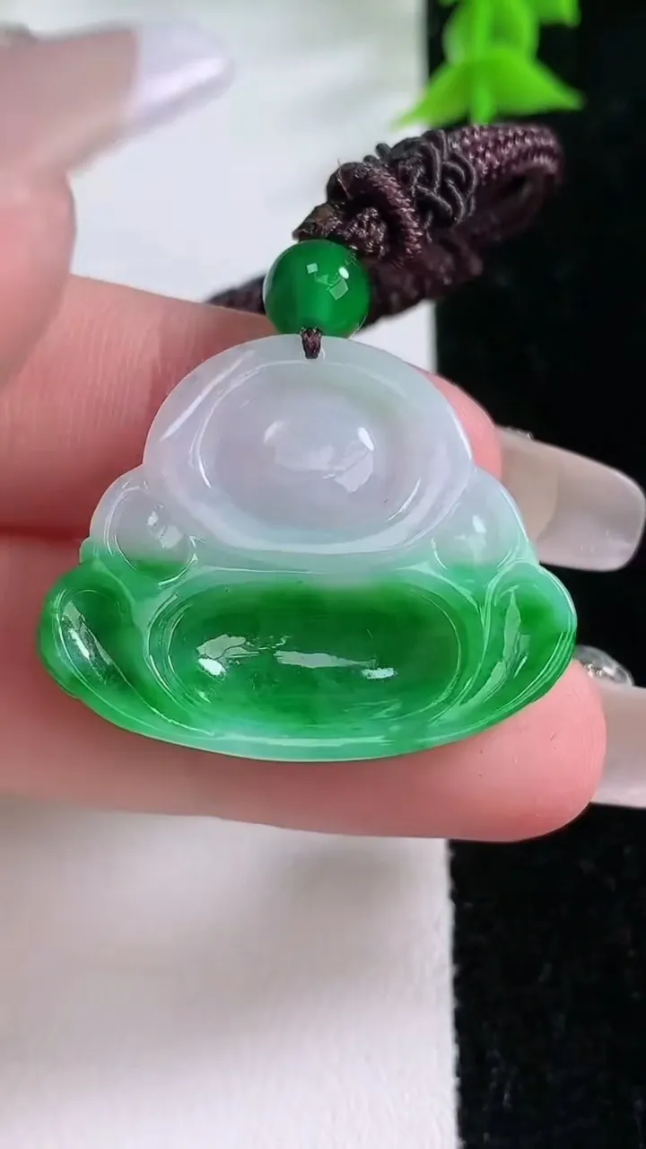 天然A货翡翠佛公吊坠，尺寸30.5-24.5-6，重:7.72g
1月25日