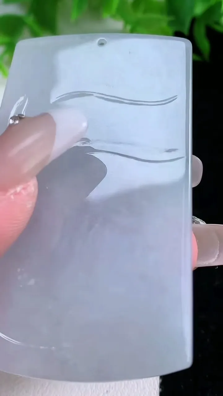 天然A货翡翠飘花不动明王吊坠，尺寸61.2-38.8-4.8，重量:29.46g
1月25日