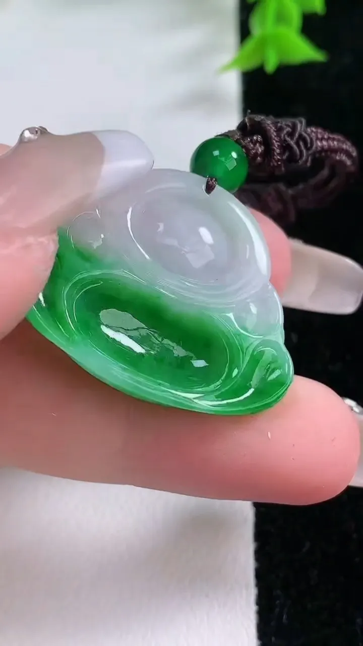 天然A货翡翠佛公吊坠，尺寸30.5-24.5-6，重:7.72g
1月25日