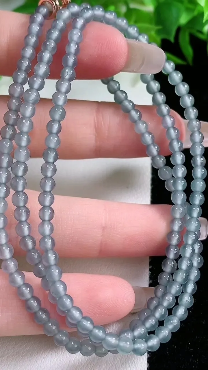 天然A货翡翠小米珠项链，尺寸3.3-170颗，重量:14.35g1月25日
工厂直销收藏佳品,种好水