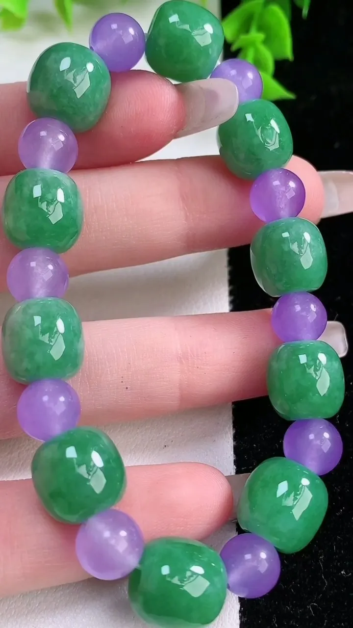 天然A货翡翠路路通手串10颗，尺寸11-10.6，重:33.12g1月25日
工厂直销收藏佳品,种好