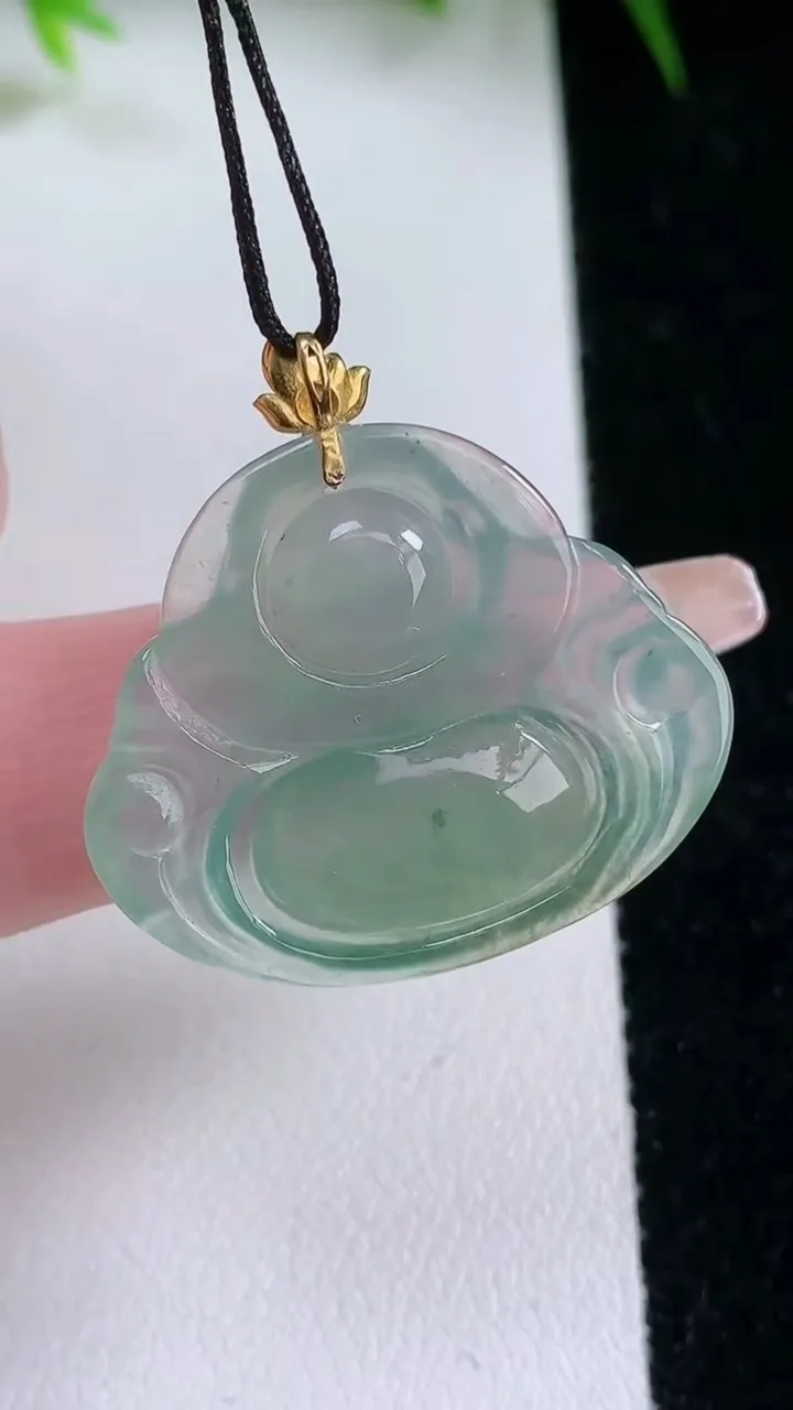 天然A货翡翠佛公吊坠，尺寸24.6-29-5，重量:5.18g
1月26日