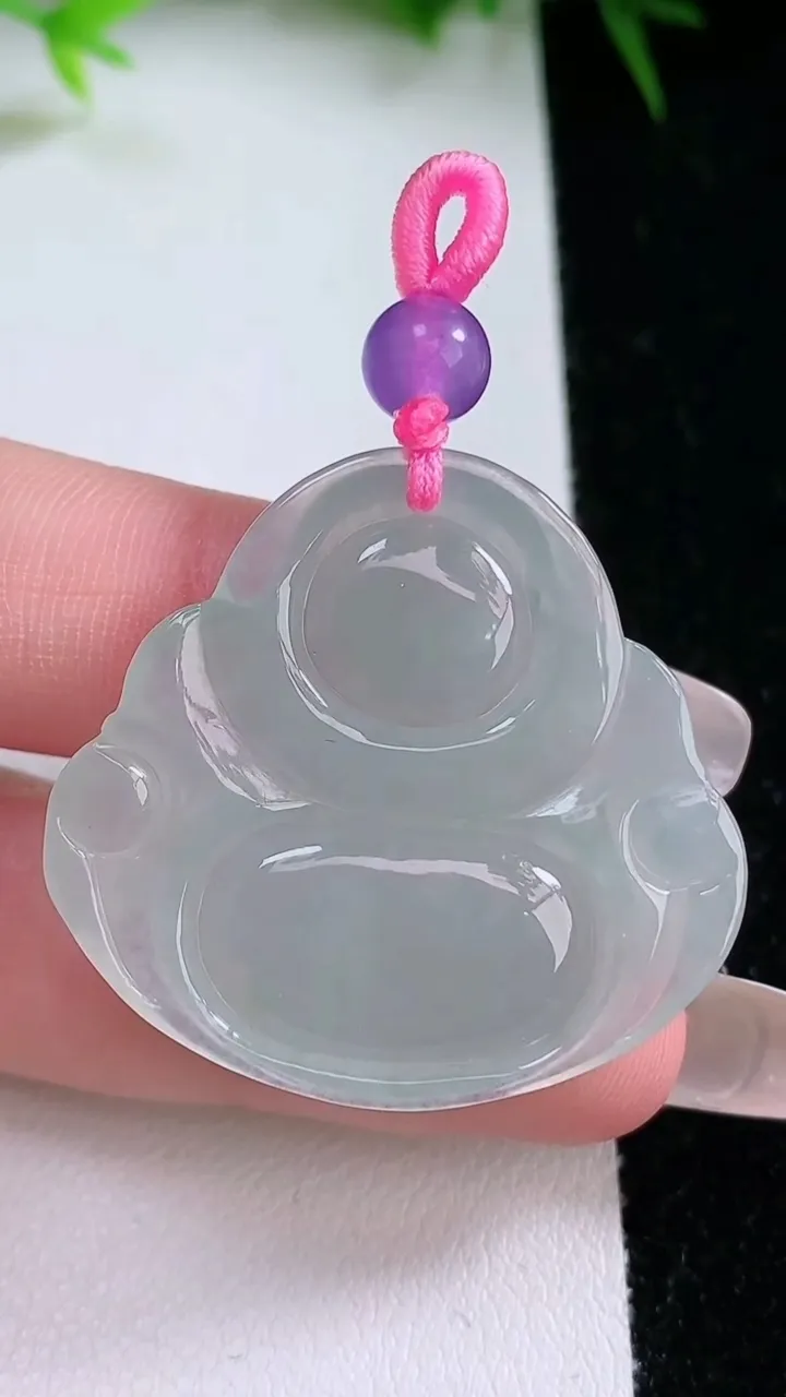 天然A货翡翠佛公吊坠，尺寸32.6-34-5.7，重量:10.43g
1月26日