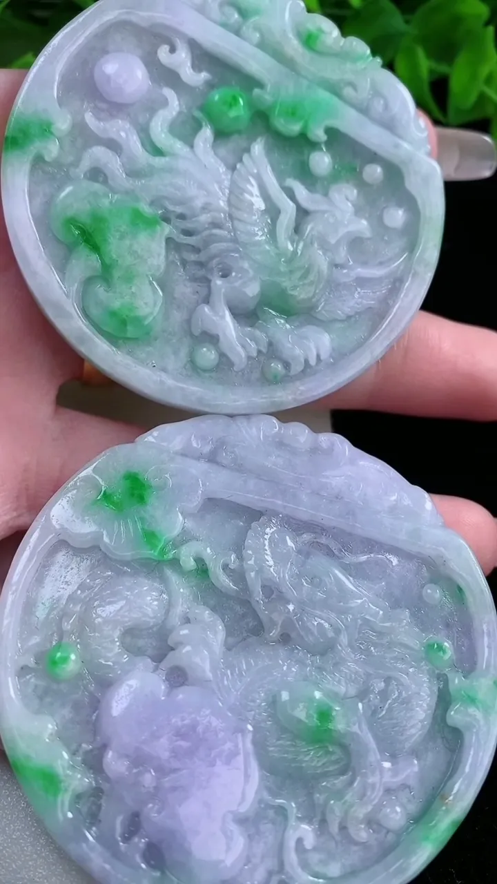 天然A货翡翠春带彩紫罗兰龙凤呈祥吊坠一对，尺寸57-5.6，重量:84.47g
1月26日