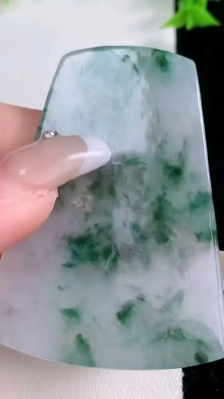 天然A货翡翠冰种飘花文殊菩萨吊坠，尺寸60.8-40.2-6，重量:30.58g
1月26日