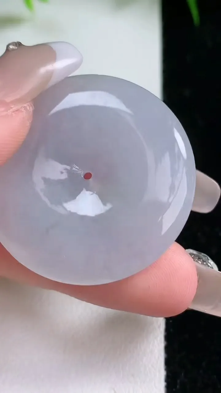 天然A货翡翠紫罗兰平安扣吊坠，尺寸35-5.8，重量:16.75g
1月26日