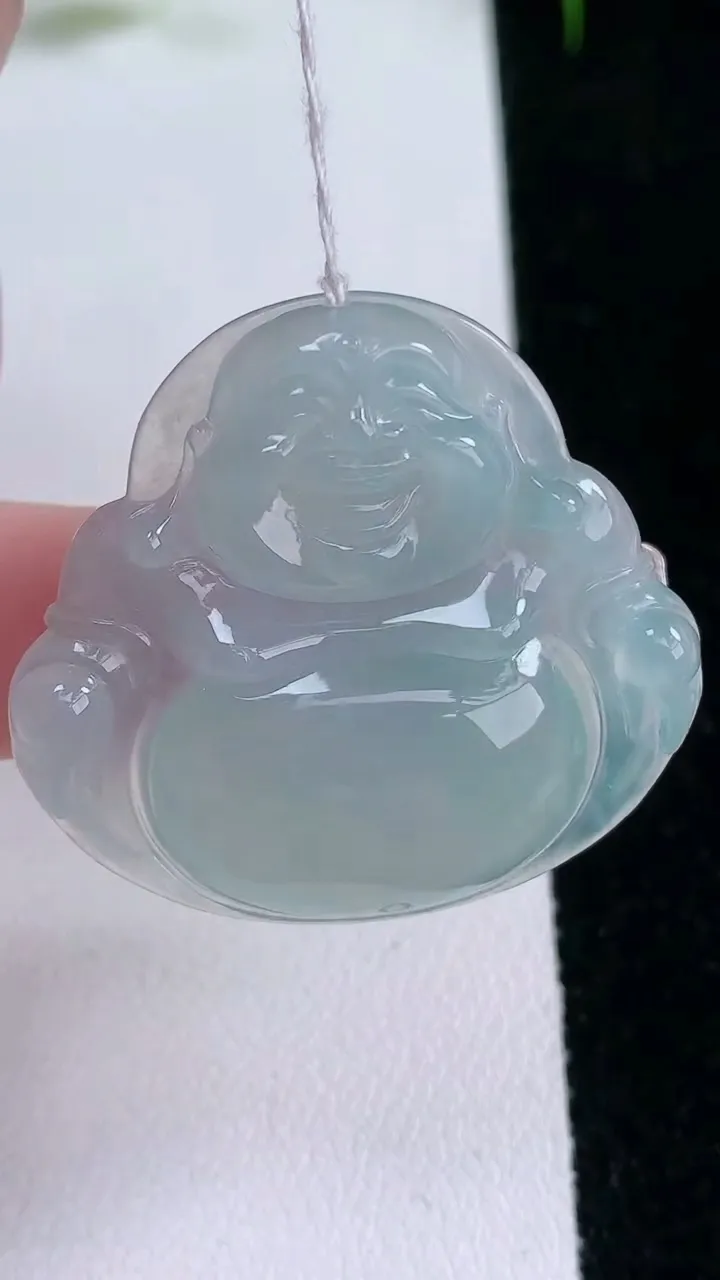 天然A货翡翠佛公吊坠，尺寸33.7-36.6-6，重量:10.49g
1月26日