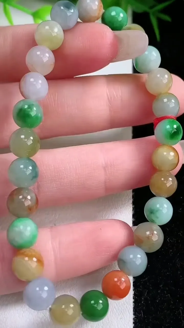 天然A货翡翠三彩圆珠手串，尺寸7.2-26颗，重量:16.45g1月26日
工厂直销收藏佳品,种好水足，色泽均匀，有种有色，上手高大气！