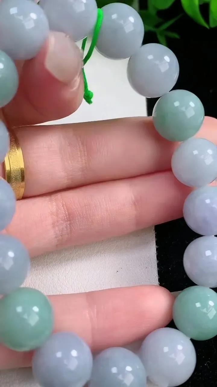 天然A货翡翠紫罗兰圆珠手串，尺寸12-17颗，重量:53.66g1月26日
工厂直销收藏佳品,种好水