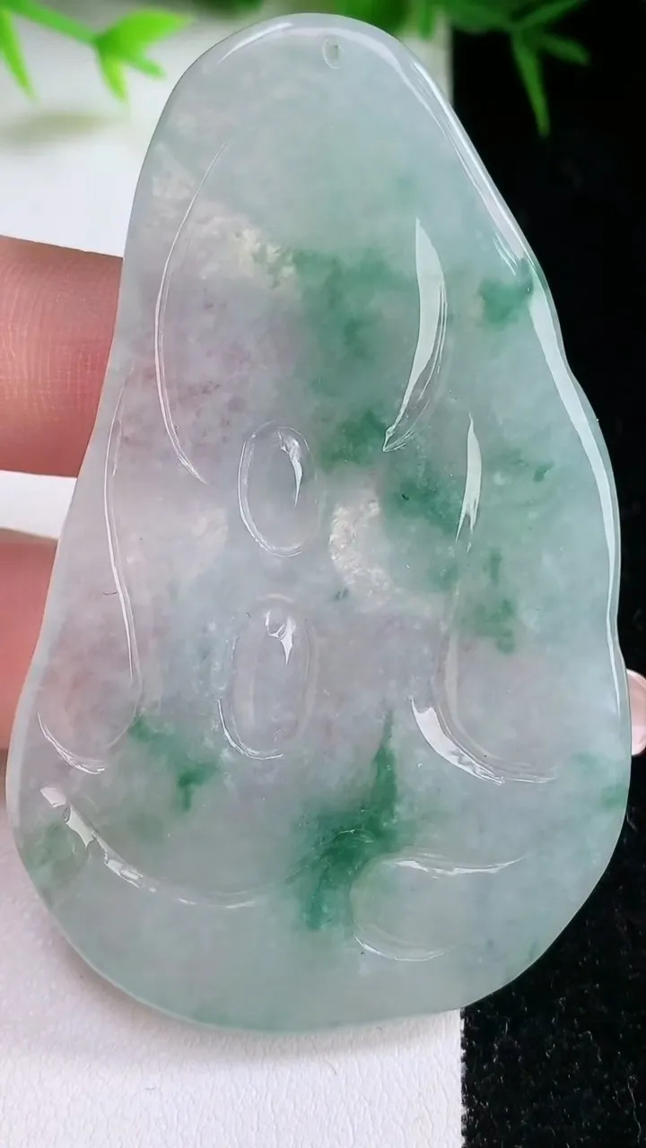 天然A货翡翠飘花普贤菩萨吊坠，尺寸68.7-42.4-5.2，重量:31.09g
1月26日