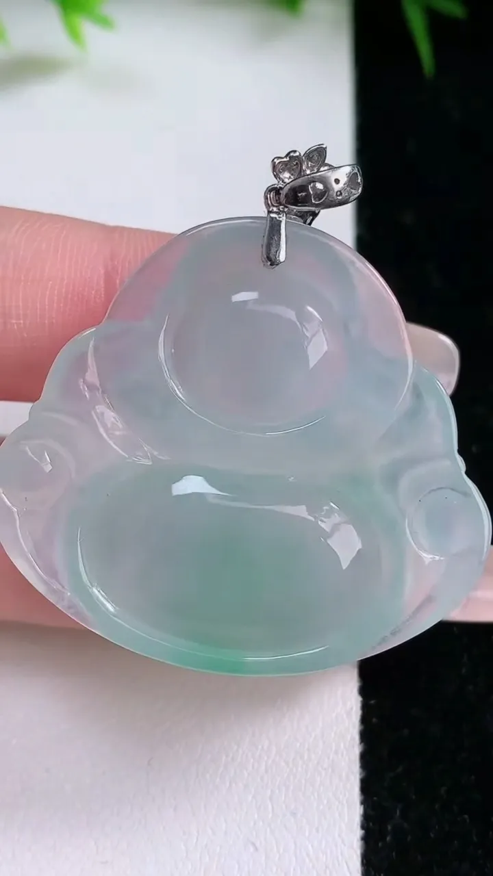 天然A货翡翠佛公吊坠，尺寸36-39.4-7，重量:15.30g
1月26日