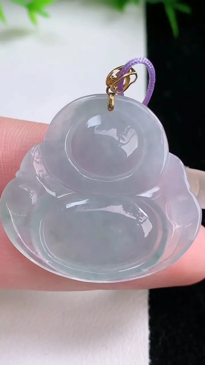 天然A货翡翠佛公吊坠，尺寸32-34.2-5.2，重量:8.60g
1月26日