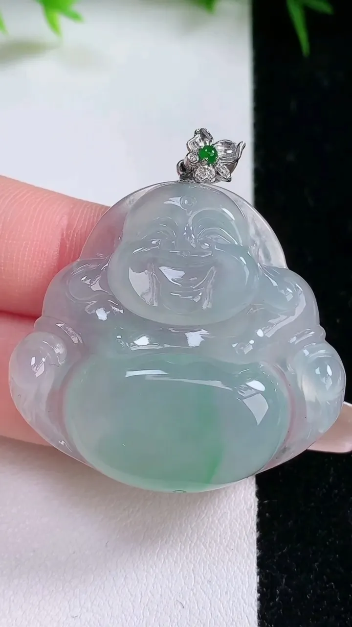 天然A货翡翠佛公吊坠，尺寸36-39.4-7，重量:15.30g
1月26日