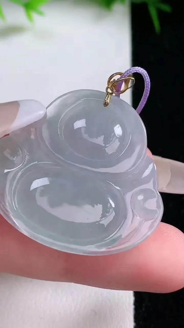 天然A货翡翠佛公吊坠，尺寸32-34.2-5.2，重量:8.60g
1月26日