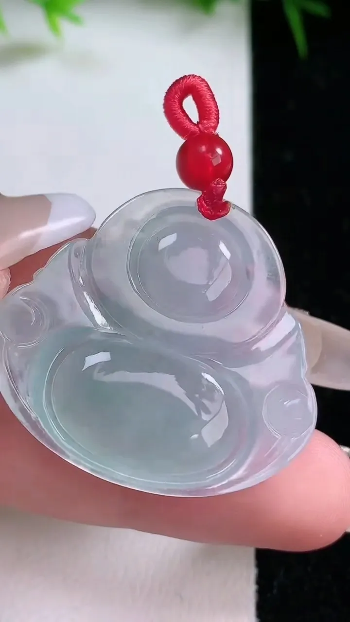 天然A货翡翠佛公吊坠，尺寸31-33.8-5.7，重量:9.43g
1月26日